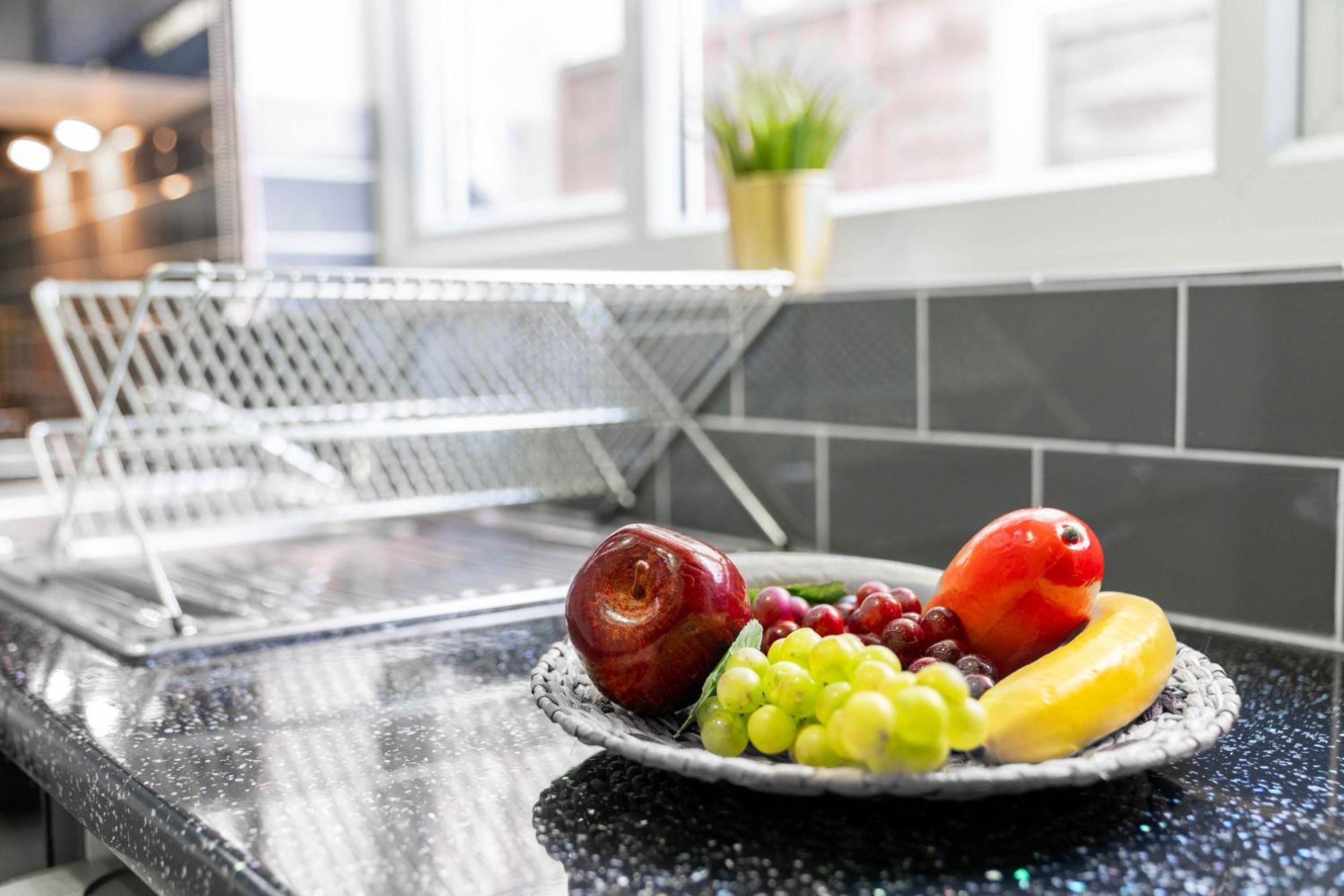 Five Bedroom Townhouse - Near City Centre - Edgbaston - On Street Parking - Wifi - Netflix - 974P Бирмингам Екстериор снимка