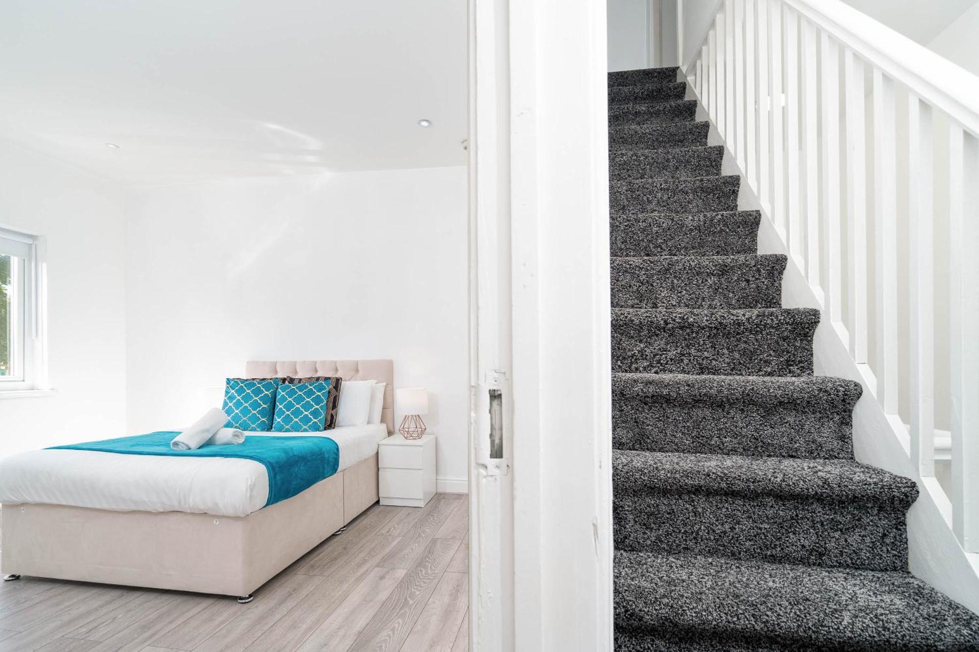 Five Bedroom Townhouse - Near City Centre - Edgbaston - On Street Parking - Wifi - Netflix - 974P Бирмингам Екстериор снимка